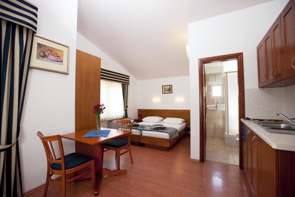 Villa Kruna Grada Trogir Rum bild